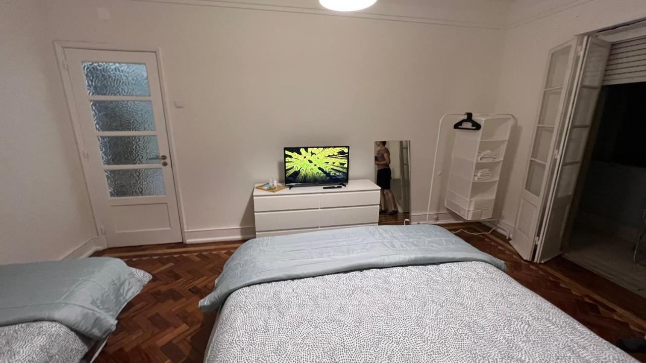 Habitacion Privada Para 3 Grande Con Balcon Lisboa Екстериор снимка