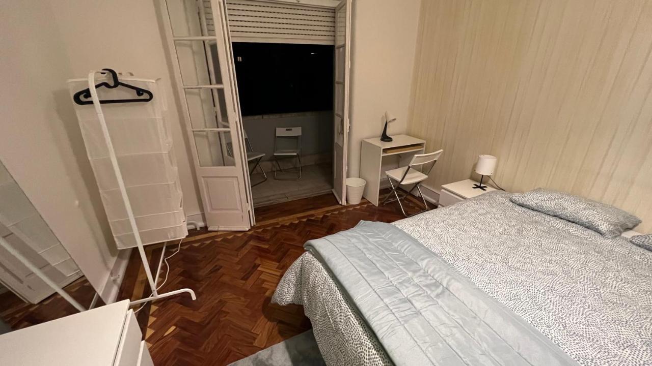 Habitacion Privada Para 3 Grande Con Balcon Lisboa Екстериор снимка