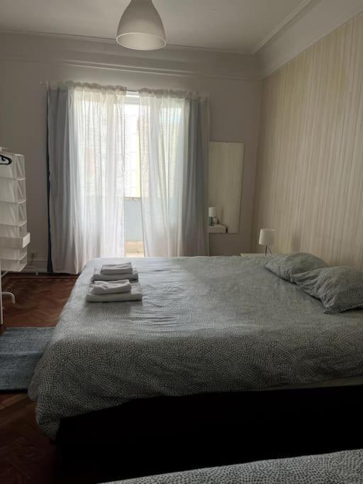 Habitacion Privada Para 3 Grande Con Balcon Lisboa Екстериор снимка